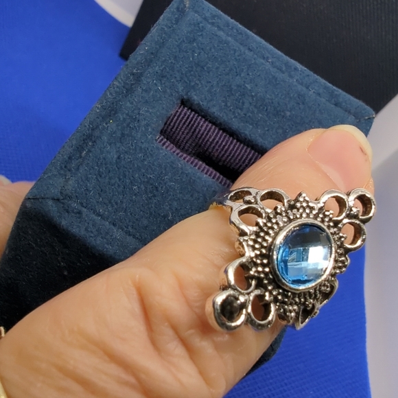 Blue Topaz Ring Filigree Silver Plated over Stainless Sz 7 New - Picture 8 of 8